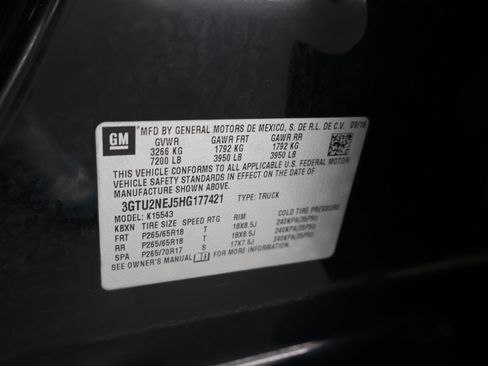 Used 2017 GMC Sierra 1500 SLT w/ Suspension Package, Off-Road AWD/4WD image 55
