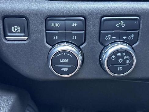 Used 2024 GMC Sierra 1500 Elevation w/ LPO, Elevation Black Package AWD/4WD image 21