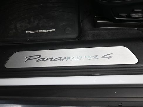Certified 2024 Porsche Panamera 4 AWD/4WD image 13