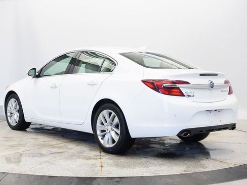 Used 2015 Buick Regal Premium w/ Experience Buick Package image 3