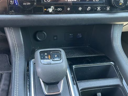 Used 2023 Nissan Pathfinder Platinum AWD/4WD image 15