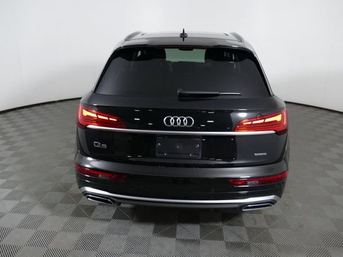 Used 2023 Audi Q5 2.0T Premium w/ Convenience Package AWD/4WD image 4