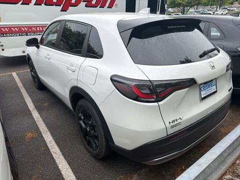 Used 2025 Honda HR-V Sport image 6
