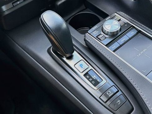 Used 2018 Lexus LC 500 Coupe w/ Performance Package RWD image 26