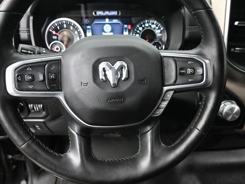 Used 2019 RAM 1500 Laramie AWD/4WD image 16