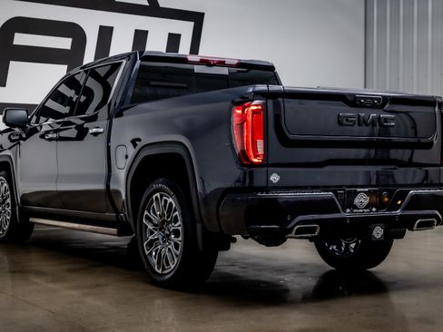 Used 2024 GMC Sierra 1500 Denali Ultimate image 32