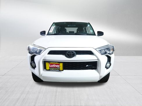 Used 2014 Toyota 4Runner SR5 AWD/4WD image 2