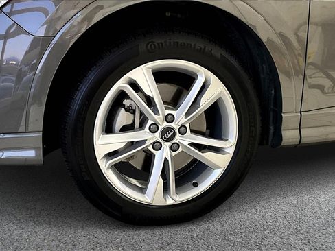 Certified 2024 Audi Q3 2.0T Premium w/ Convenience Package image 5