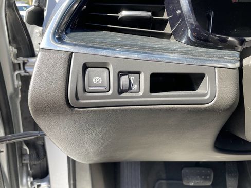 Used 2020 Cadillac XT5 Premium Luxury image 11