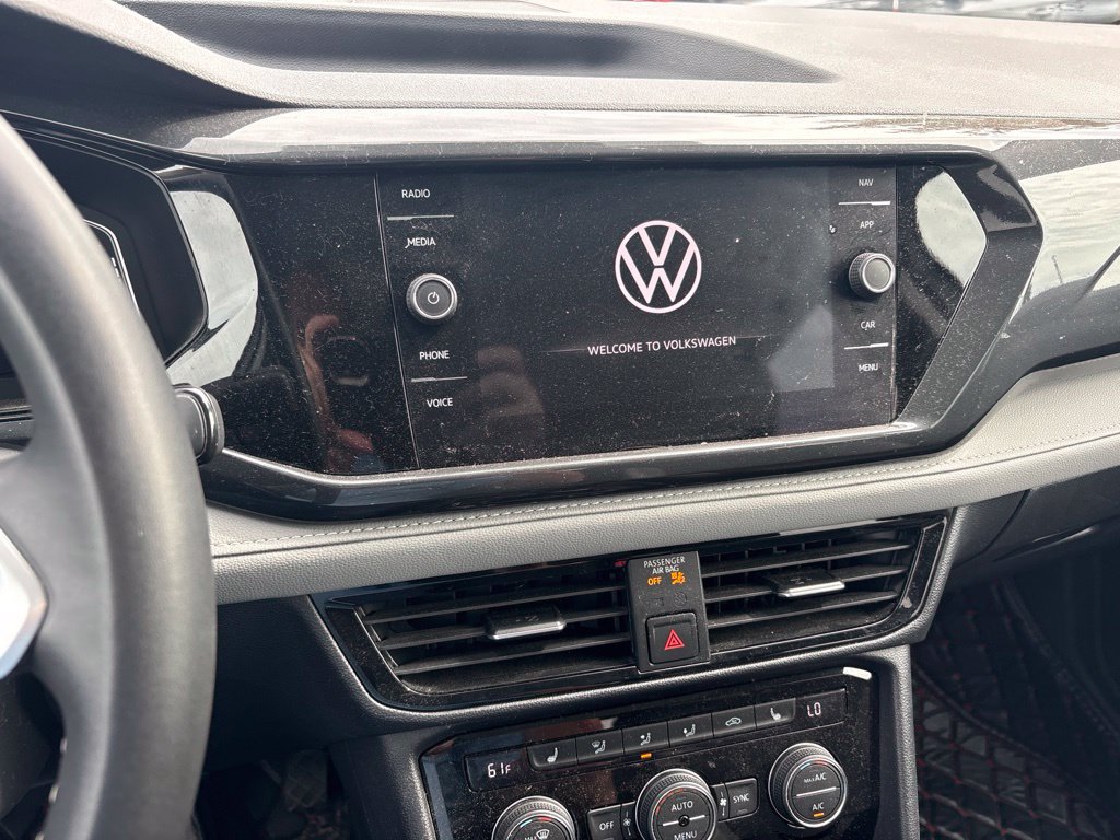 Used 2023 Volkswagen Taos SEL AWD/4WD image 25