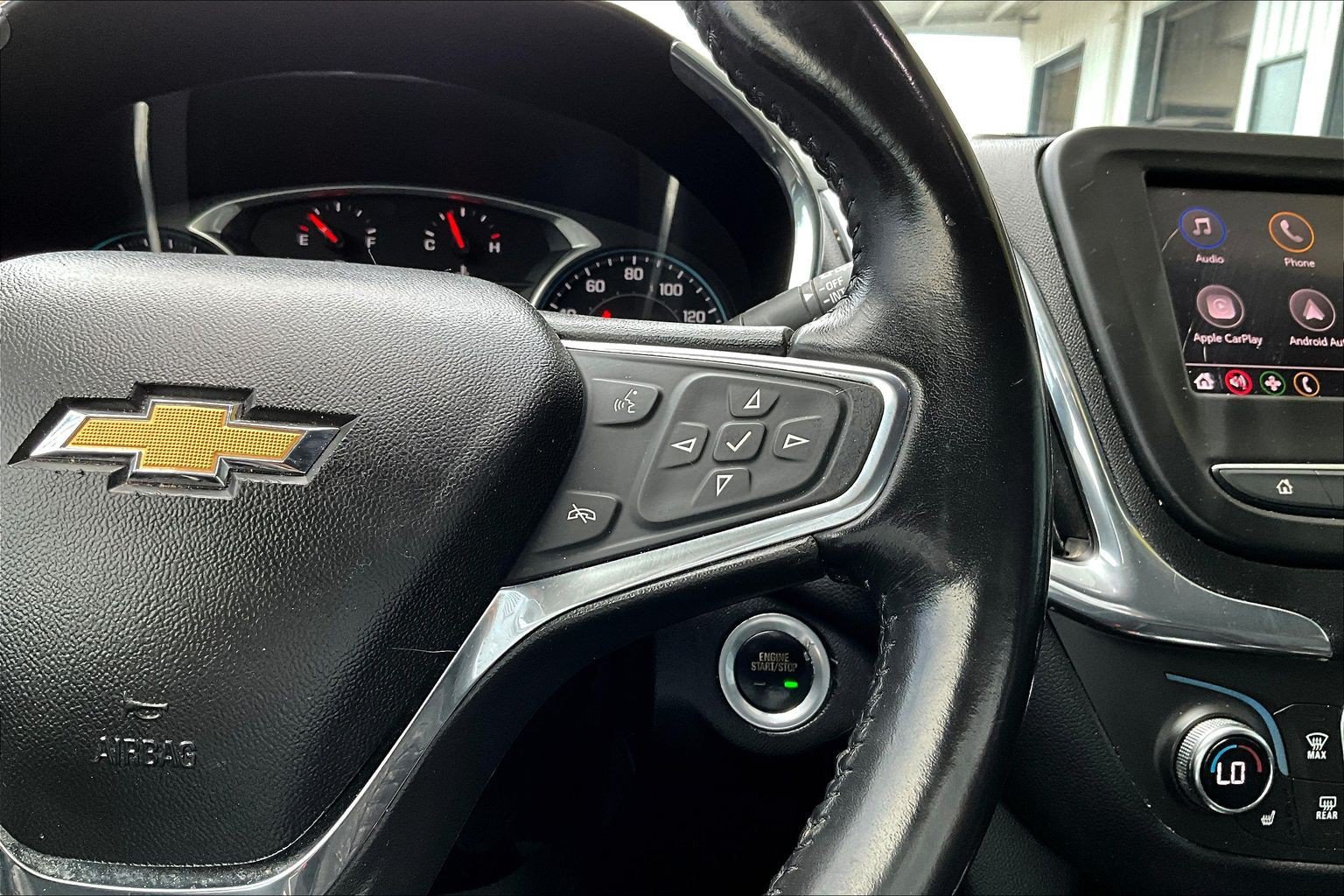 Used 2020 Chevrolet Equinox LT FWD image 12