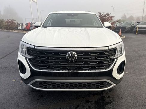 New 2026 Volkswagen Atlas Cross Sport SE AWD/4WD image 2
