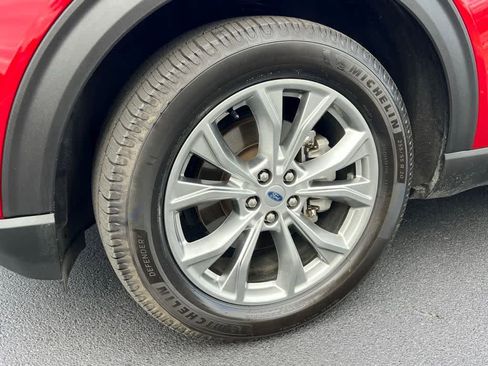 Used 2020 Ford Explorer XLT w/ Equipment Group 202A image 10