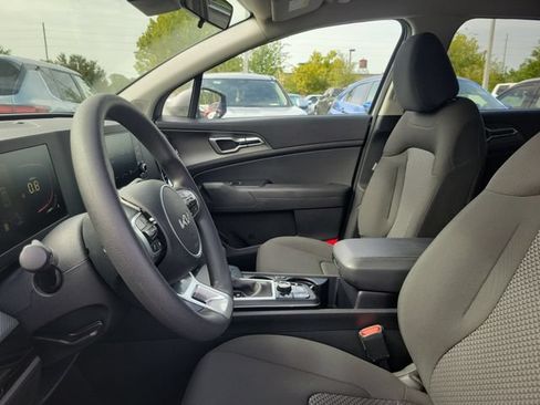 Used 2024 Kia Sportage LX FWD image 15