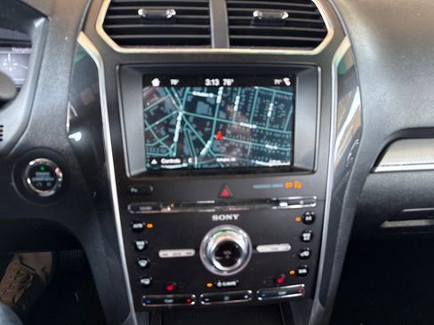 Used 2017 Ford Explorer Sport image 22