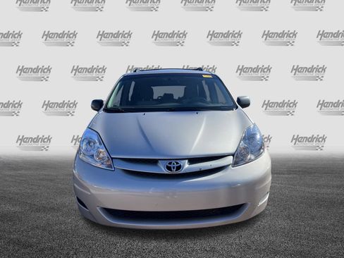 Used 2009 Toyota Sienna LE image 3