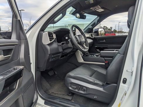 Used 2025 Toyota Tundra Limited image 37