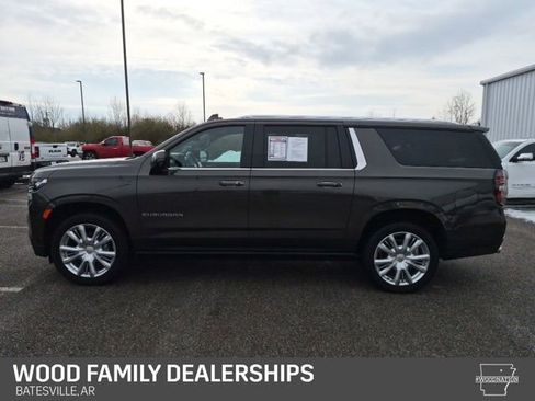 Used 2021 Chevrolet Suburban High Country w/ Premium Package image 2