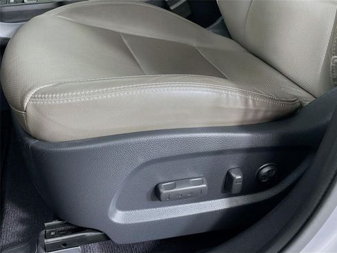 Used 2017 Hyundai Santa Fe Limited FWD image 24