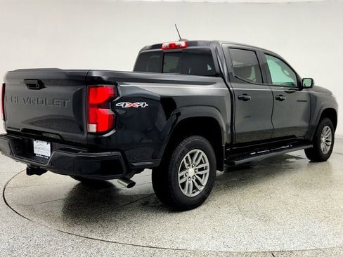 Used 2025 Chevrolet Colorado LT w/ LT Convenience Package image 5