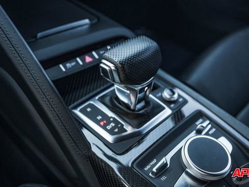 Used 2018 Audi R8 V10 w/ Premium Package image 10