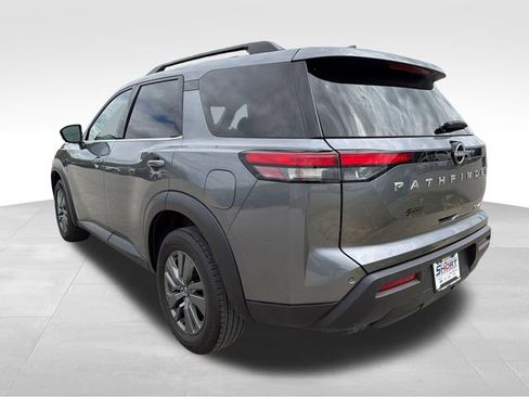 Used 2024 Nissan Pathfinder SV AWD/4WD image 7