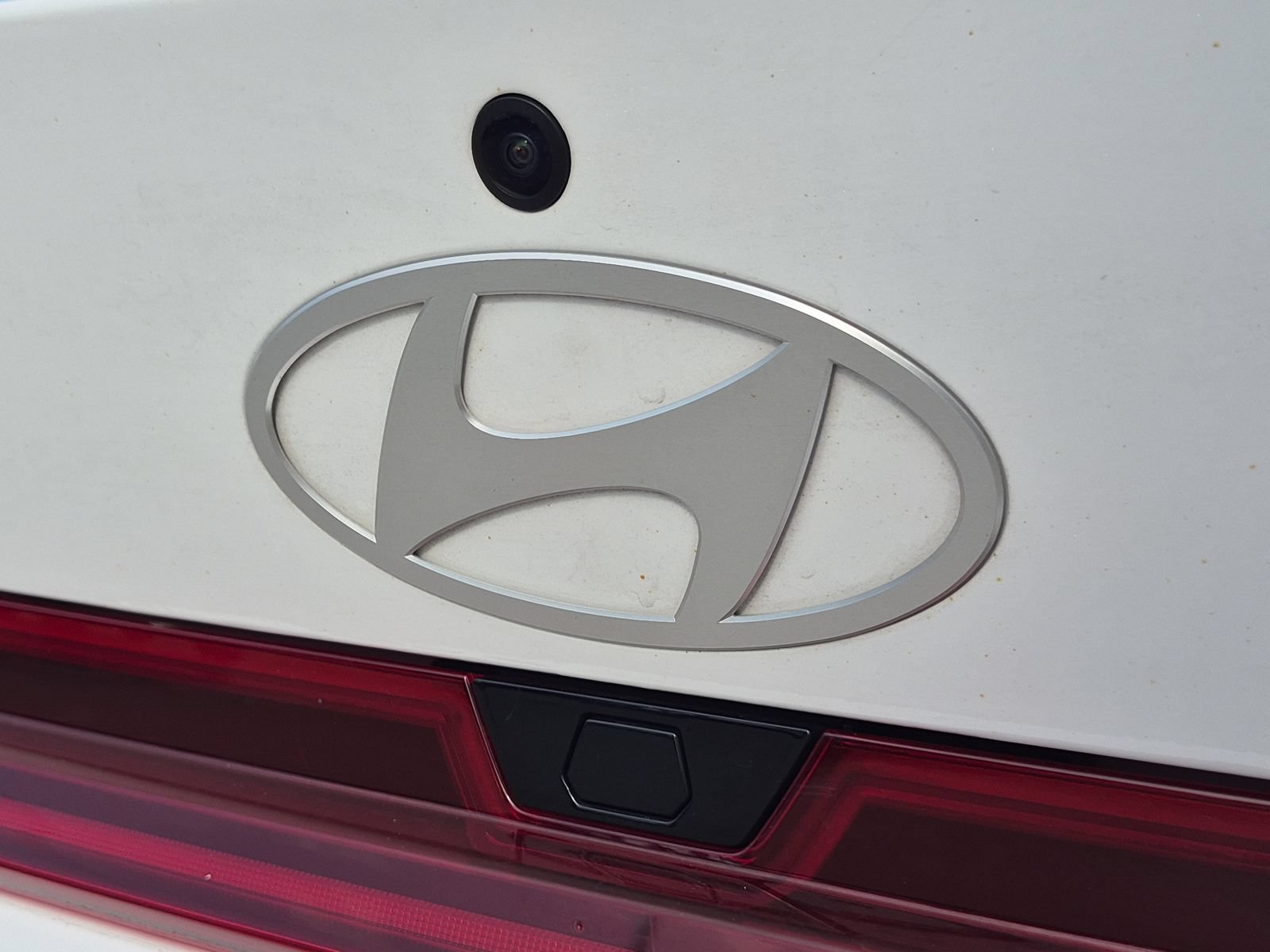 Used 2025 Hyundai Elantra SEL FWD image 31