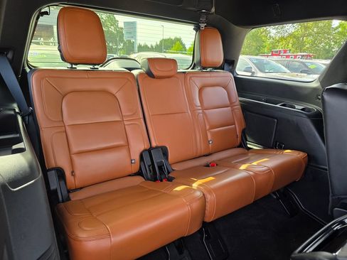 Used 2019 Lincoln Navigator Reserve AWD/4WD image 27