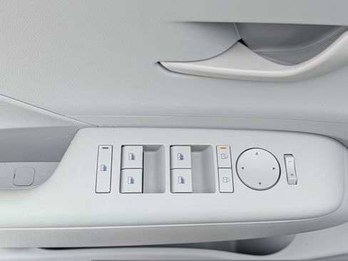 New 2026 Hyundai Kona SE AWD/4WD image 12