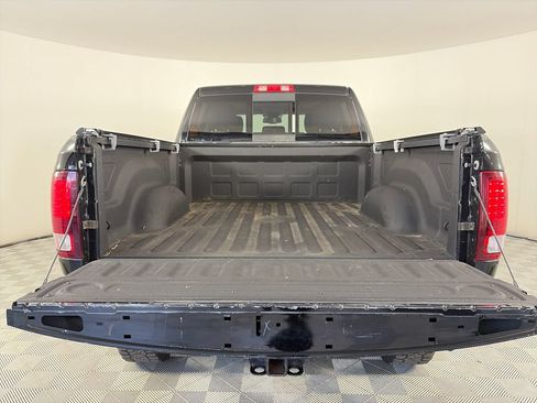 Used 2015 RAM 2500 Laramie w/ Black Appearance Group AWD/4WD image 27