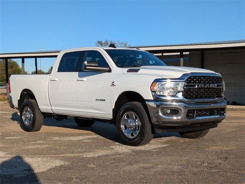 Used 2022 RAM 2500 Big Horn w/ Cold Weather Group image 2