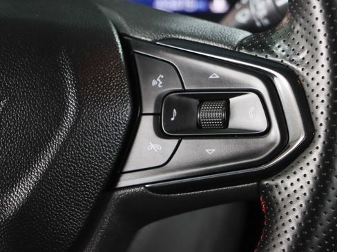 Used 2024 Chevrolet Trax RS w/ Sunroof Package FWD image 14