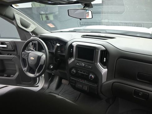 Used 2022 Chevrolet Silverado 2500 Custom w/ Custom Convenience Package image 20