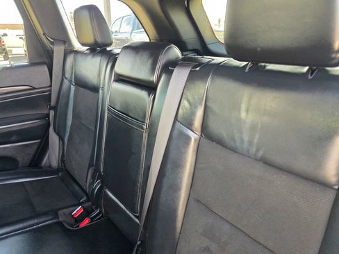 Certified 2021 Jeep Grand Cherokee Laredo X image 16