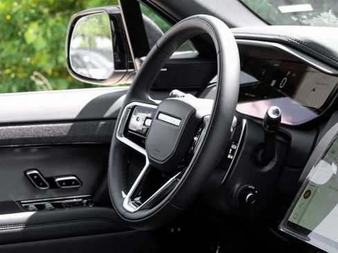 New 2026 Land Rover Range Rover Sport SE AWD/4WD image 21