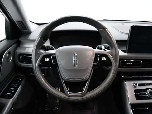 Used 2020 Lincoln Aviator Reserve w/ Equipment Group 202A image 9