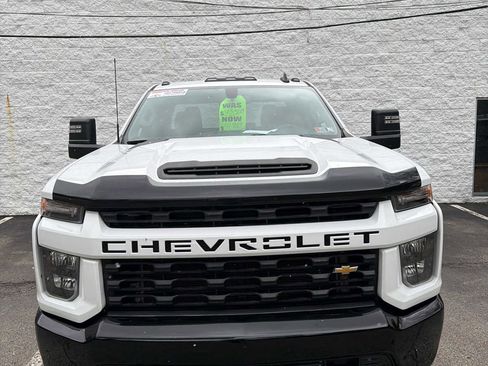 Used 2021 Chevrolet Silverado 2500 Custom w/ Custom Value Package image 1