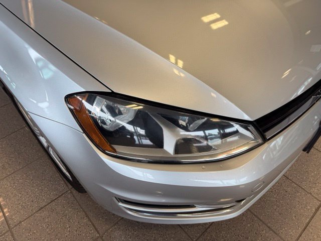 Used 2017 Volkswagen Golf SE FWD image 10