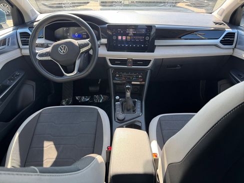 Used 2025 Volkswagen Taos SE image 41