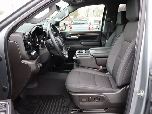 Used 2023 Chevrolet Silverado 1500 RST AWD/4WD image 4