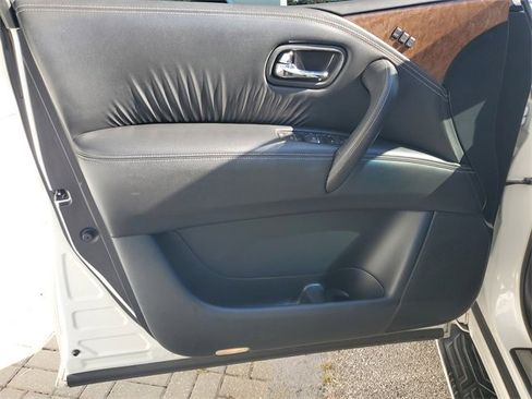 Used 2017 INFINITI QX80 2WD image 30