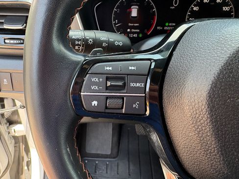 Certified 2024 Honda Pilot Sport image 13