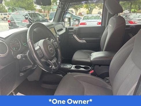 Used 2016 Jeep Wrangler Unlimited Sahara w/ Dual Top Group AWD/4WD image 11