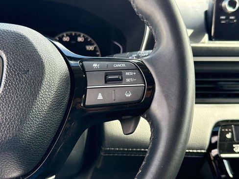 Certified 2025 Honda Pilot Touring image 31