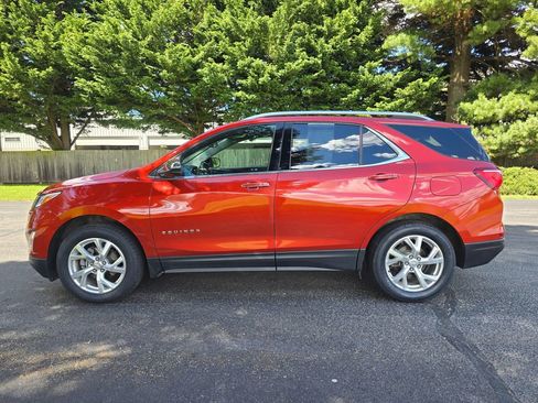 Used 2020 Chevrolet Equinox Premier image 3