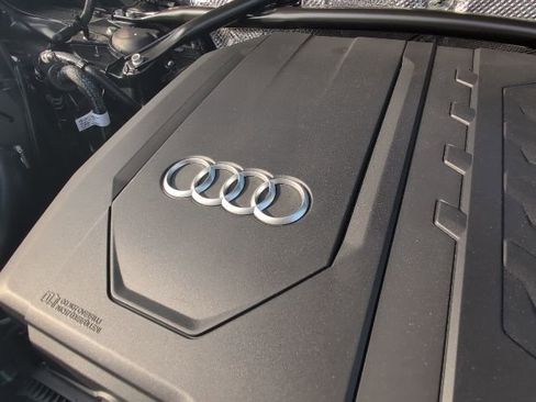 Used 2025 Audi Q5 2.0T Premium Plus w/ Premium Plus Package image 8