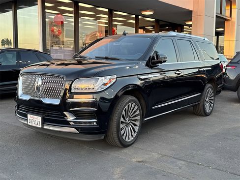 Used 2019 Lincoln Navigator L Reserve image 18