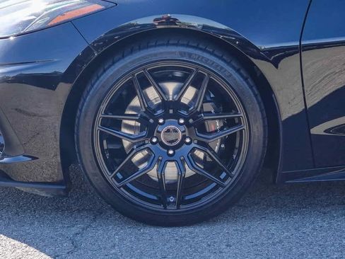 Used 2023 Chevrolet Corvette Stingray Convertible w/ Z51 Performance Package image 10