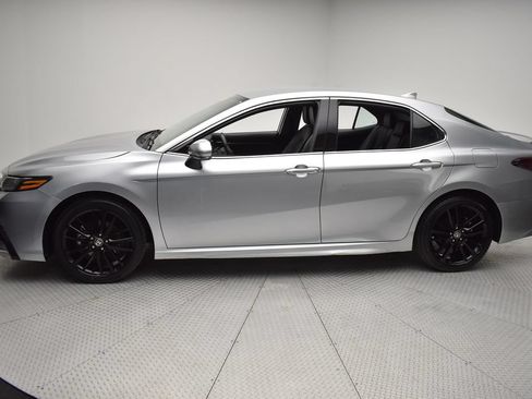 Used 2024 Toyota Camry XSE FWD image 8