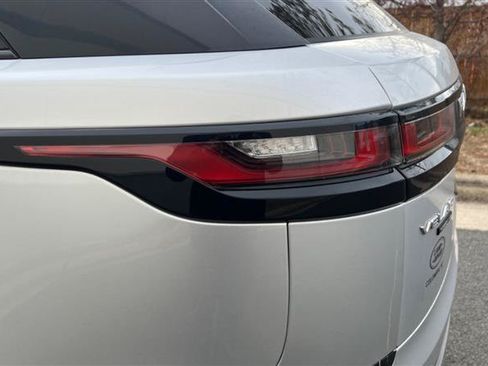 Used 2018 Land Rover Range Rover Velar S AWD/4WD image 36